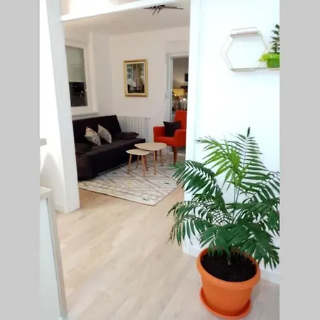 Stan, Eleven-elf Centar, Novo Appartement Tuzla